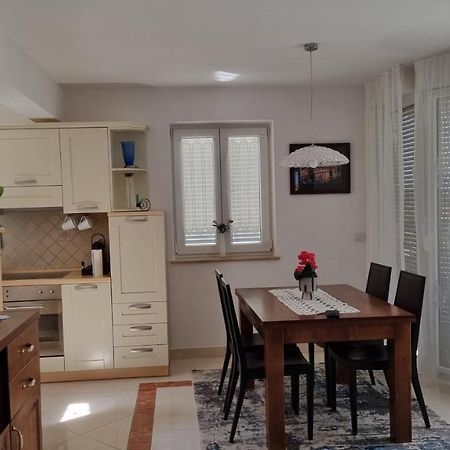 פורץ Appartement Sunny Maj מראה חיצוני תמונה