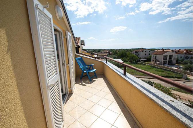 פורץ Appartement Sunny Maj מראה חיצוני תמונה