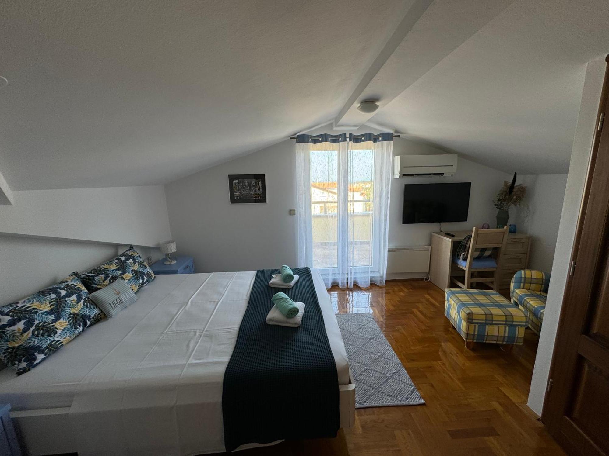 פורץ Appartement Sunny Maj מראה חיצוני תמונה