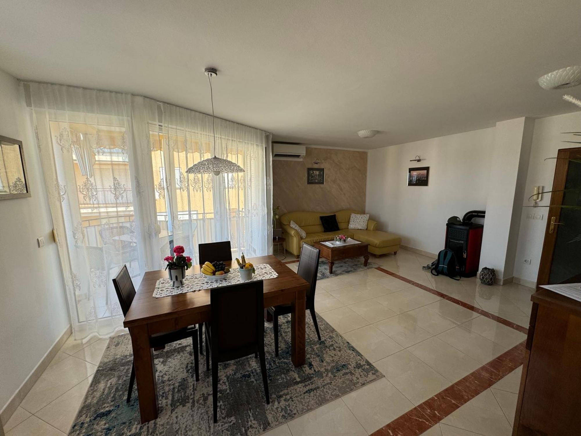 פורץ Appartement Sunny Maj מראה חיצוני תמונה