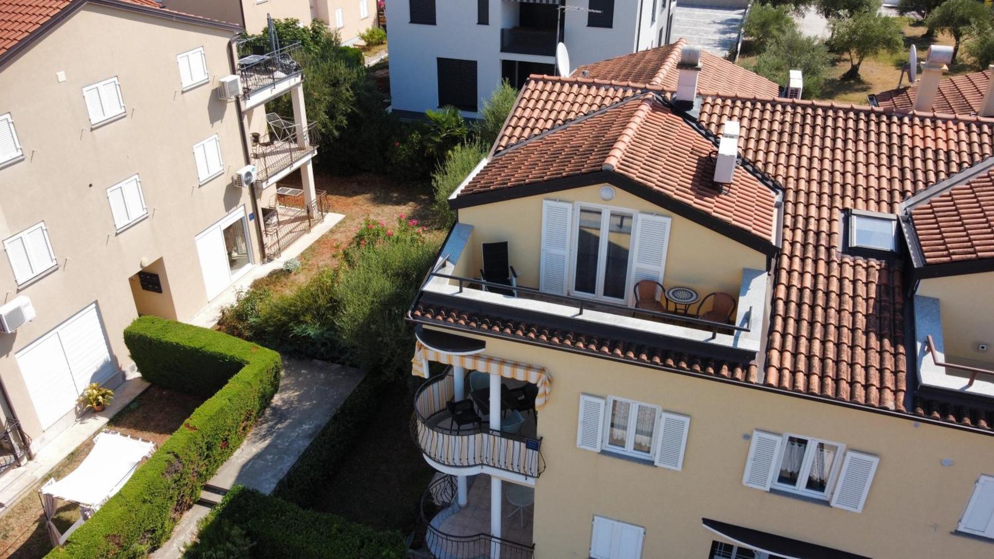 פורץ Appartement Sunny Maj מראה חיצוני תמונה